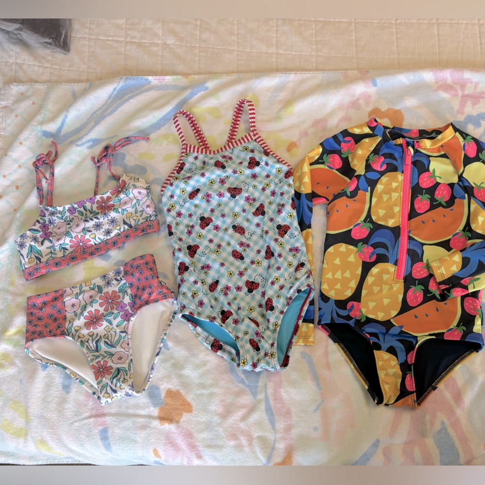 Lot of 3 little girls swimsuits - Target, Old Navy and Dolfin